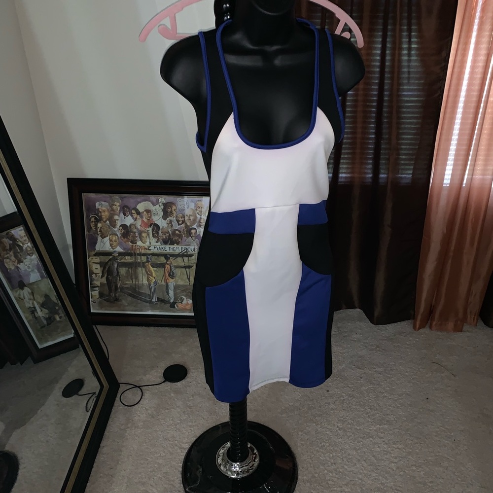 Dress - Picture 2 of 2